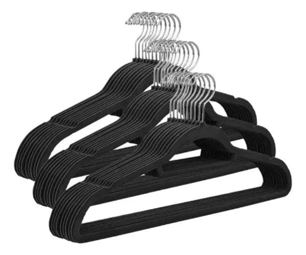 Colgadores De Ropa Casatua Set 30u Terciopelo Antideslizante Color 52049